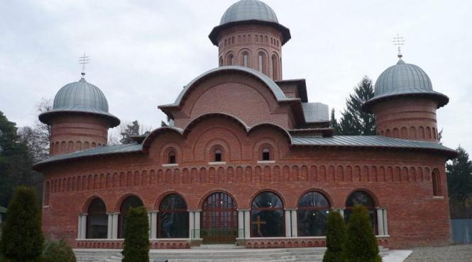 regina mama elena a fost reinhumata la curtea de arges