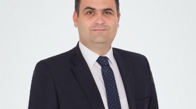 gabriel les impartasesc perceptia celor ce gasesc inacceptabila migrarea catre politica a unui general al armatei