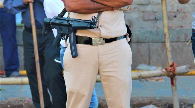 doi tineri indieni casatoriti au fost ucisi prin lapidare pentru ca proveneau din caste diferite