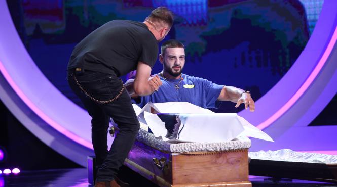 dorian popa moment incredibil pe scena iumor am stat in sicriu cu capacul inchis 20 minute