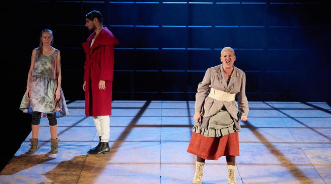 mutter courage si copiii ei in regia lui armin petras va deschide cea de a 18 a editie a ute fest