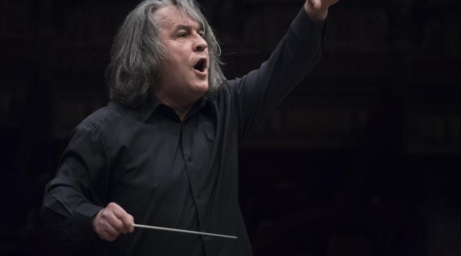 concert extraordinar haydn mozart beethoven dirijat de horia andreescu la filarmonica din pitesti