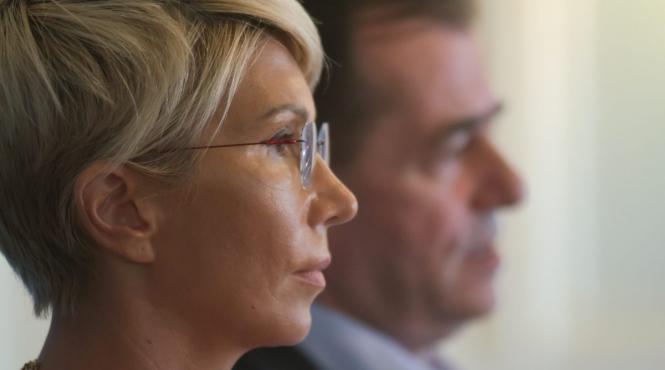 guvernul orban forteaza mana parlamentului si ameninta cu asumarea raspunderii