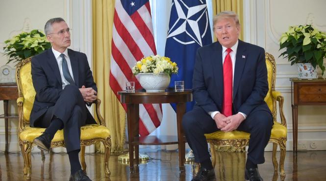 trump a dat de pamant cu macron la nato