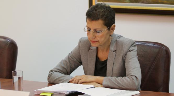 siij decapitata oficial adina florea renunta la functia pe care a castigat o prin concurs