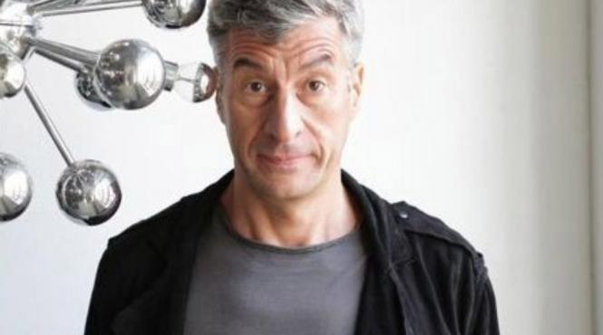 cine este maurizio cattelan