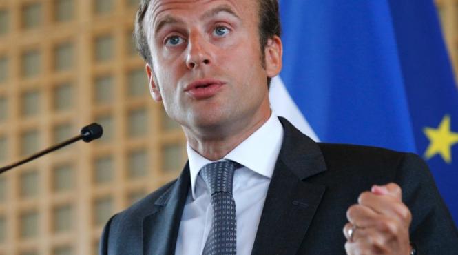 emmanuel macron renunta la pensia de presedinte