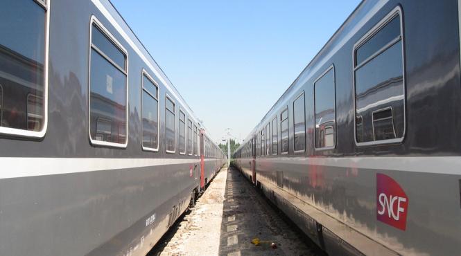 grevele din franta traficul feroviar continua sa fie foarte perturbat