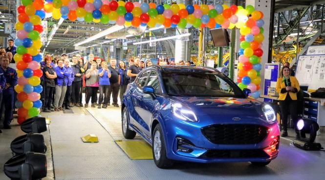 cine se lupta pentru masina anului 2020