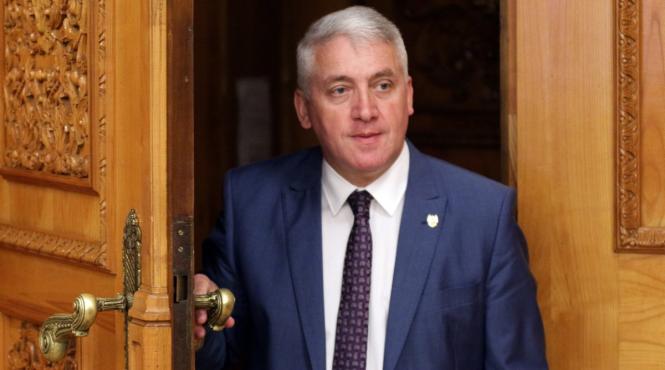 razboi intre adrian tutuianu si presedintele cj dambovita