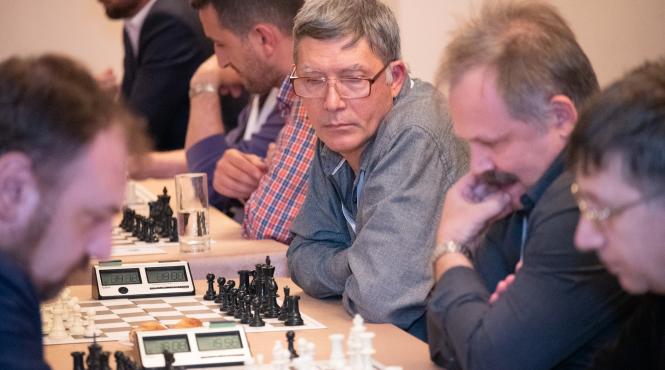 250 de ore de sah pentru corporatisti si iubitori ai sportului mintii