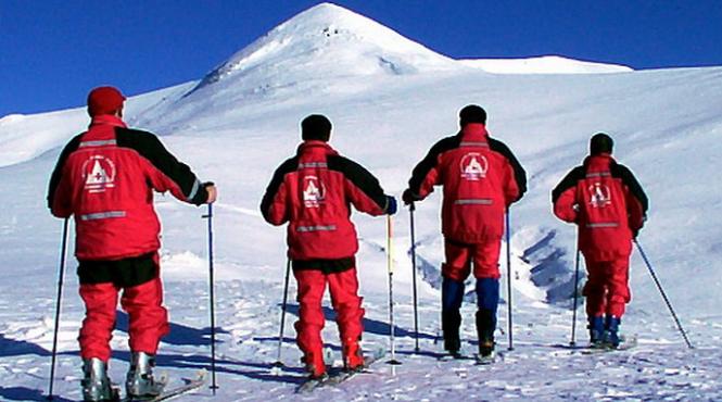 peste 500 de turisti salvati de echipele salvamont in statiunile montane in luna decembrie
