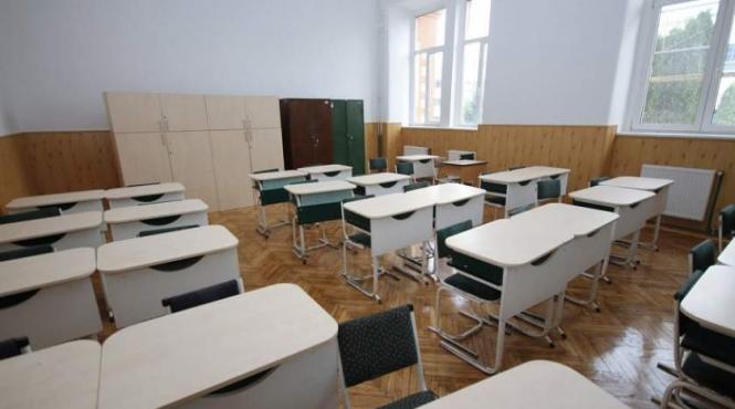 zeci de scoli inchise in capitala din cauza gripei