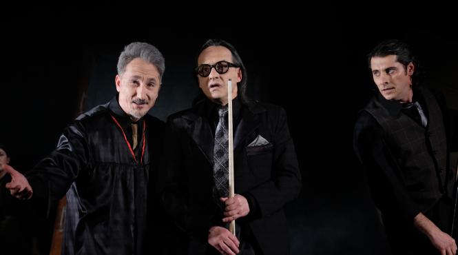 barba albastra adaptare dupa max frisch in regia lui alexander hausvater poate fi vazut la teatrul stela popescu