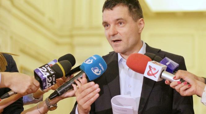 nicusor dan a anuntat ca nu ia in calcul intrarea in pnl