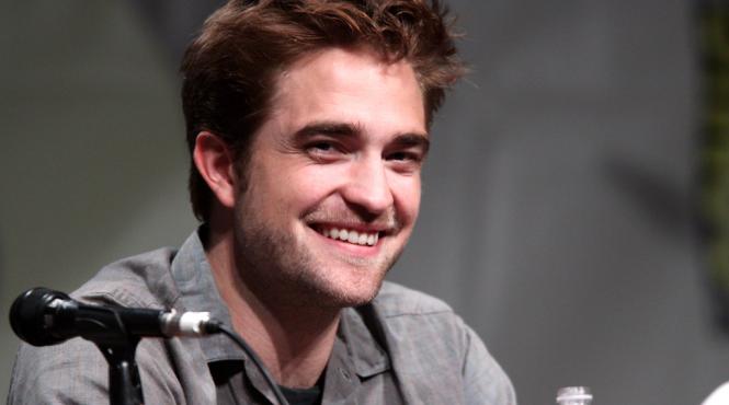 au aparut primele imagini cu robert pattinson ca batman