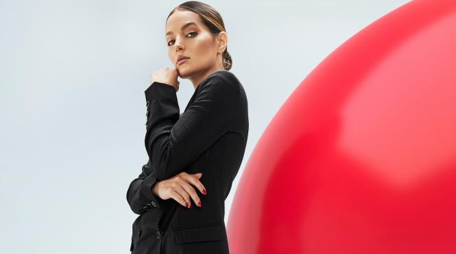 minelli o duce pe mariola la romexpo la the concert cel mai asteptat eveniment al anului