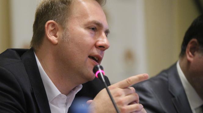 ministrul sanatatii primul pacient roman cu noul coronavirus este in stare buna fara simptome familia sa a fost pusa in carantina