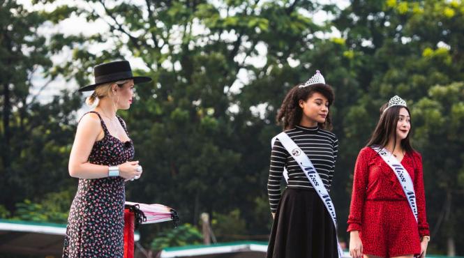 vedetele asia express se intrec intr un concurs de miss era ca un latino lover toate fetele au lesinat