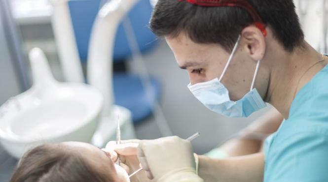 spitalul clinic dan theodorescu ofera consultatii gratuite pentru urgentele stomatologice