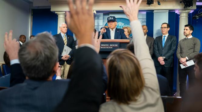 trump vrea sa redeschida sua in ciuda pandemiei