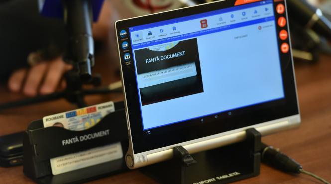 mec liceeni din comunitatile dezavantajate din punct de vedere tehnologic vor primi tablete