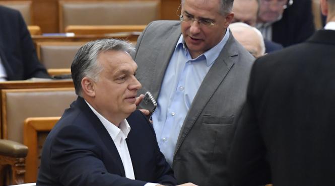 orban acuzat ca si a atribuit puteri nelimitate