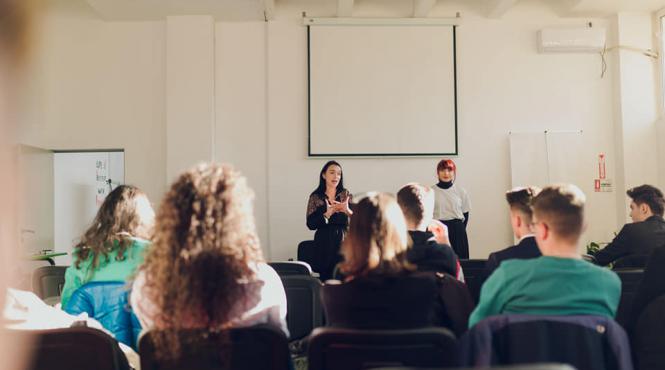 sistemul de educatie online vazut de elevi