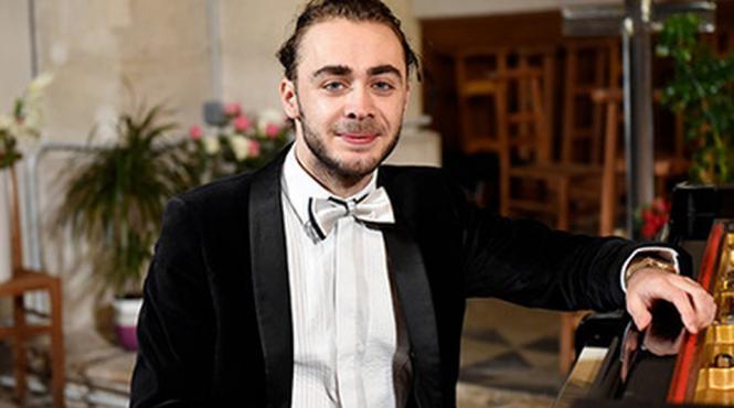 pianistul daniel ciobanu primul artist in rezidenta al filarmonicii george enescu