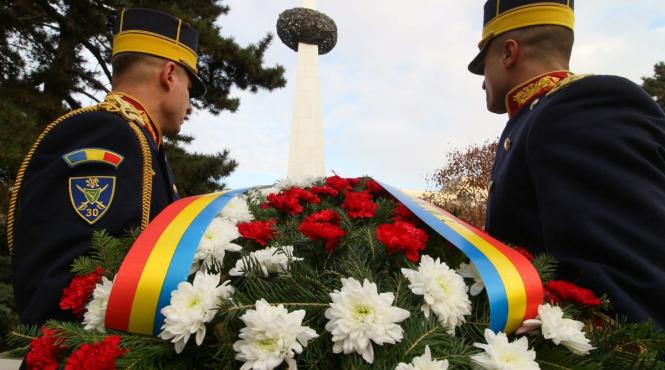 gafa de proportii la turda militarii au depus flori din greseala la monumentul eroilor sovietici nu romani
