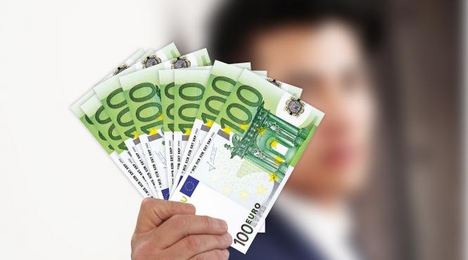 granturi intre 40 000 si 100 000 de euro pentru studentii care vor sa devina antreprenori