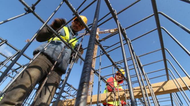 criza a ocolit constructiile romania campioana europei