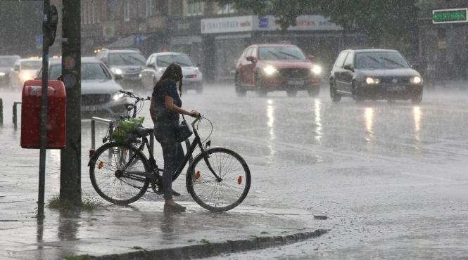 avertizare anm cod galben de ploi torentiale grindina si vijelii in toata tara pana duminica dimineata