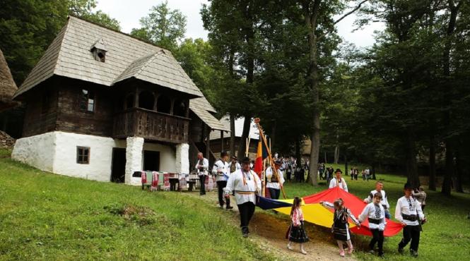 zestrea minoritatilor etnice la muzeul astra