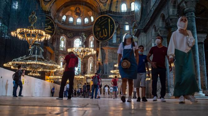 fractura istorica sfanta sofia redevine moschee musulmana dupa 86 de ani