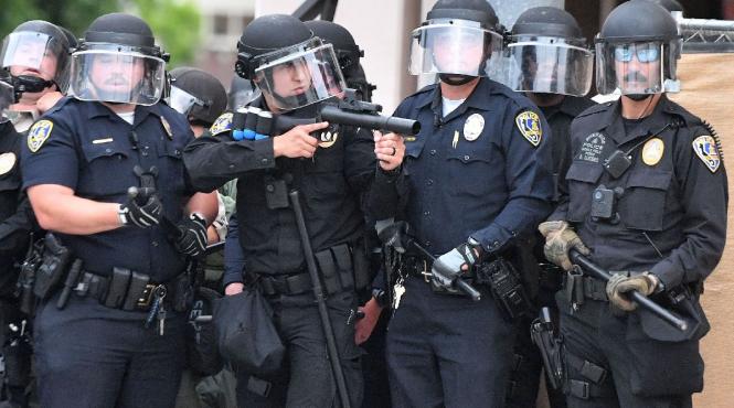 onu cere trupelor de ordine din sua sa nu intre in forta in demonstrantii antirasism