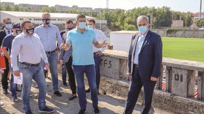 vela se lauda cu un stadion pe care nu l va face