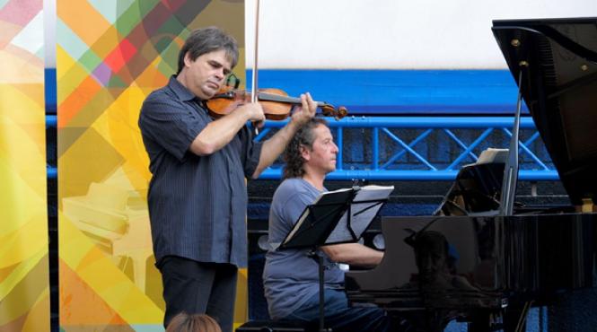gabriel croitoru si vioara lui enescu revin cu o avanpremiera in aer liber a turneului national din toamna