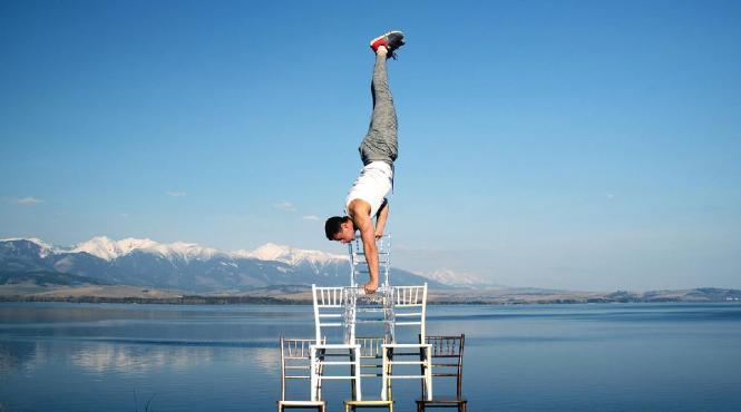la nunta te ai asezat pe scaune chiavari