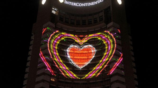 imapp bucharest 2020 proiectii video pe fatadele unor cladiri din inima orasului