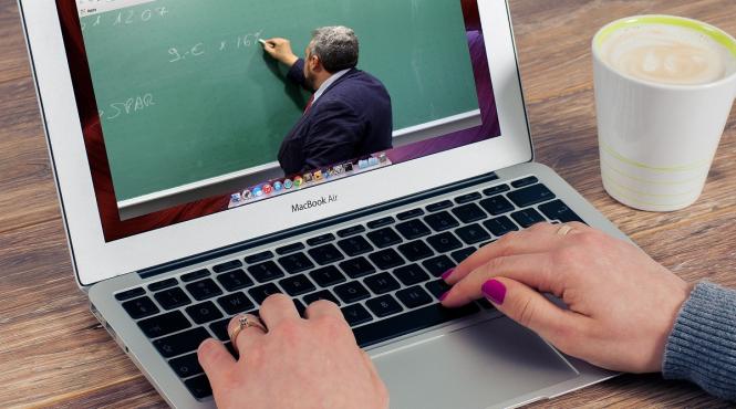 cum se redistribuie contractele si bugetele in activitatea online