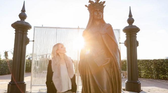 regina maria promovata in seria icr londra who is romania si preluata in daily mail