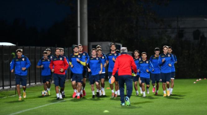 tineretul traieste din mostenirea lui radoi