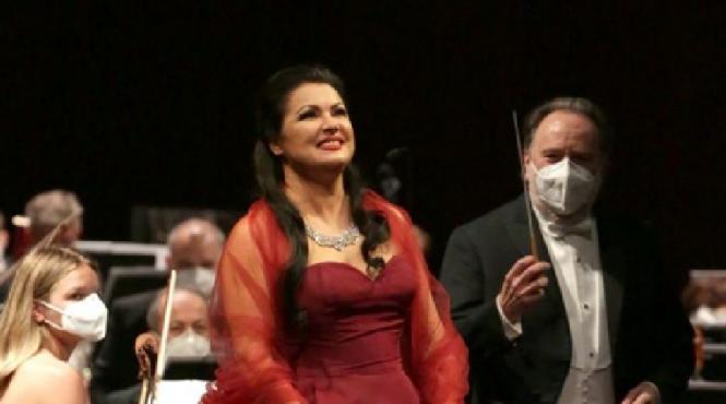 diva anna netrebko vindecata de covid s a intors la teatro alla scala intr un concert extraordinar