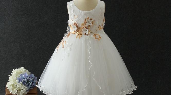 6 motive pentru care adori experienta de cumparare a rochitelor de pe paulina ro