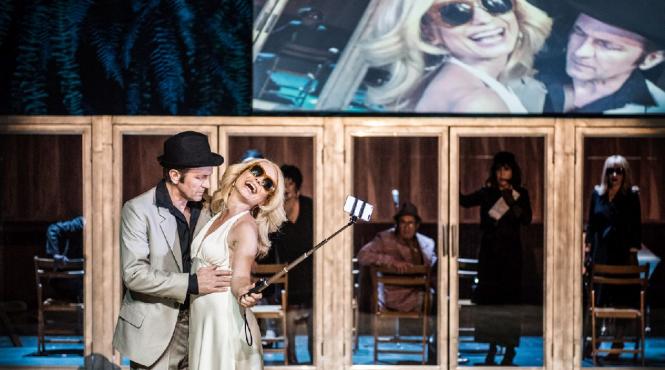 plecam regia krzysztof warlikowski in premiera nationala la fitsonline