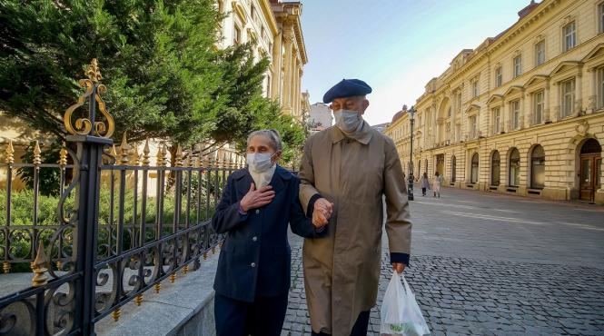 aici sunt pensiile dumneavoastra 27 din economie produce lei gri