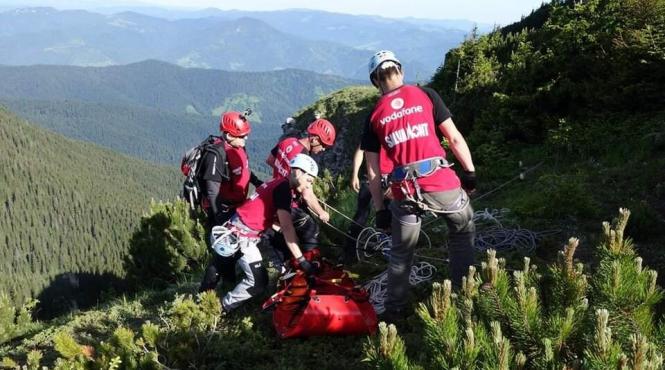 o persoana a murit si alta este grav ranita dupa un accident in muntii fagaras