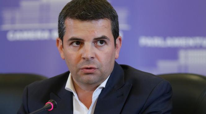 gip daniel constantin a locuit gratuit si pe sest intr un apartament de lux din capitala