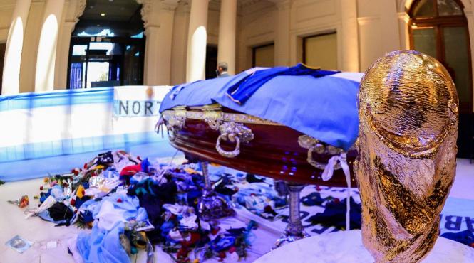 update maradona a fost inmormantat ceremonia s a desfasurat intr un cerc restrans